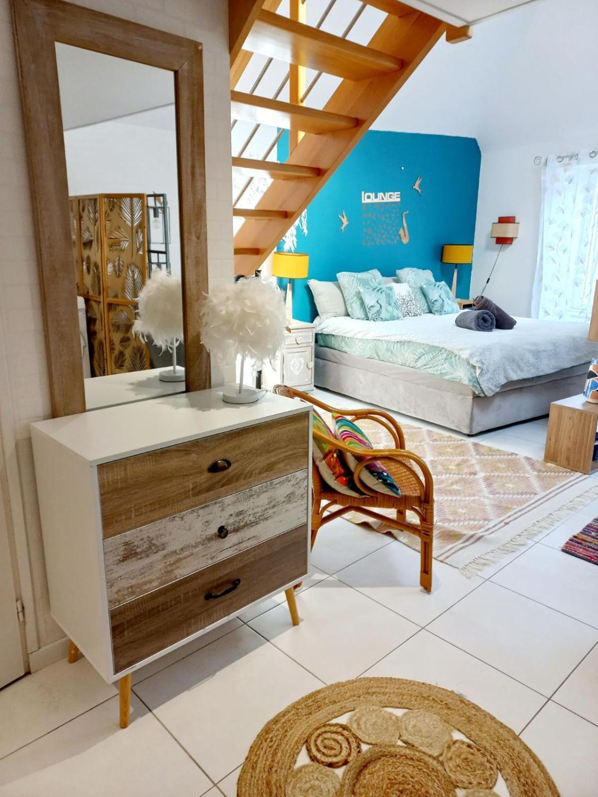 Coup De Coeur Sur Le Port De St Goustan, Tres Bel Appartement Avec Terrasse Auray Exterior photo